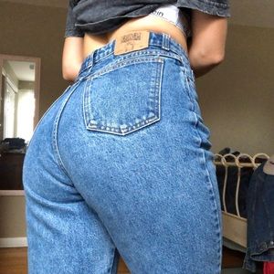 Vintage Gap Light Wash High Waisted Jeans